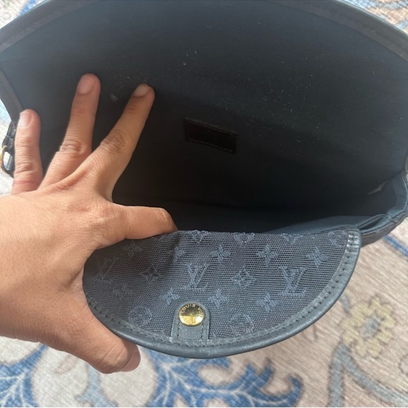 Louis Vuitton Dark Blue Denim Shoulder Bag - Picture 4 of 8